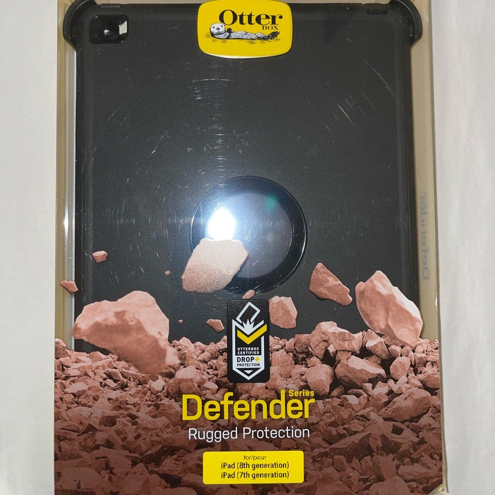 iPad 7/8 Gen OtterBox case. Brand new.